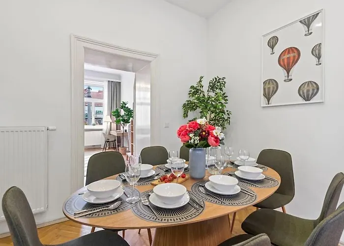Apartment Stylish & Modern Viennese Vienna